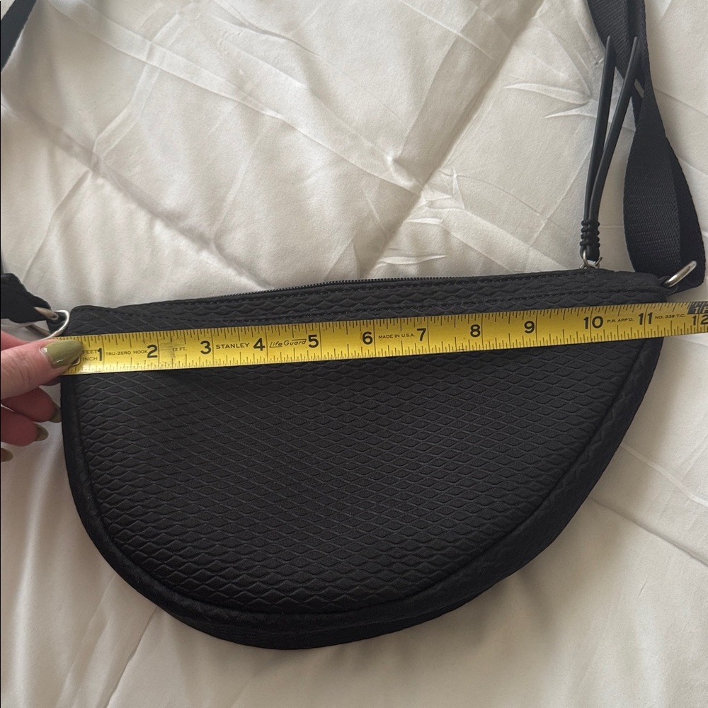 The Sak Black Crossbody Bag NWT - Picture 7 of 8